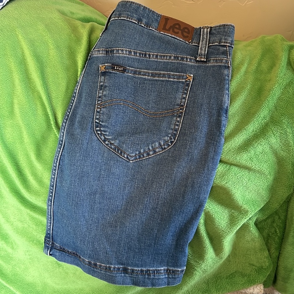 Lee Jean skirt lined like new size 12 - Picture 2 of 5